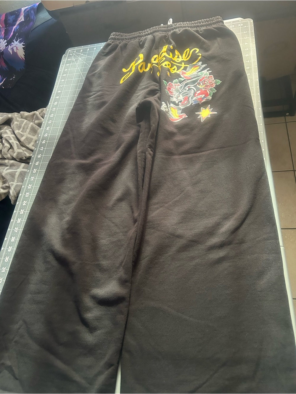 Wide-Leg Black Drawstring Sweatpants - Picture 5 of 6
